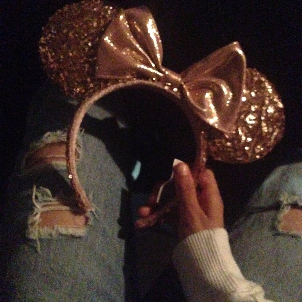 Meet your Posher, Lara